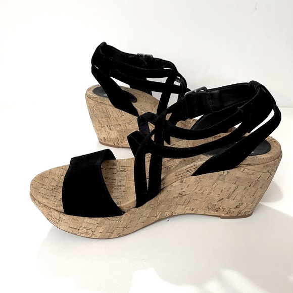 Johnston & Murphy Platform Sandals - Picture 5 of 8